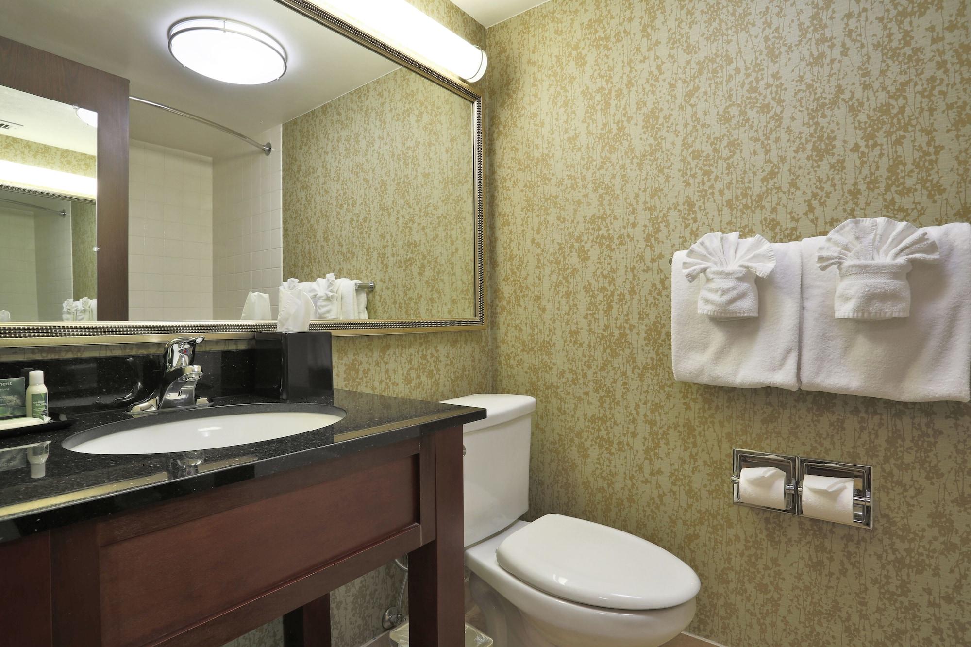 Salt Plaza Surestay Collection By Western Hotel 3*