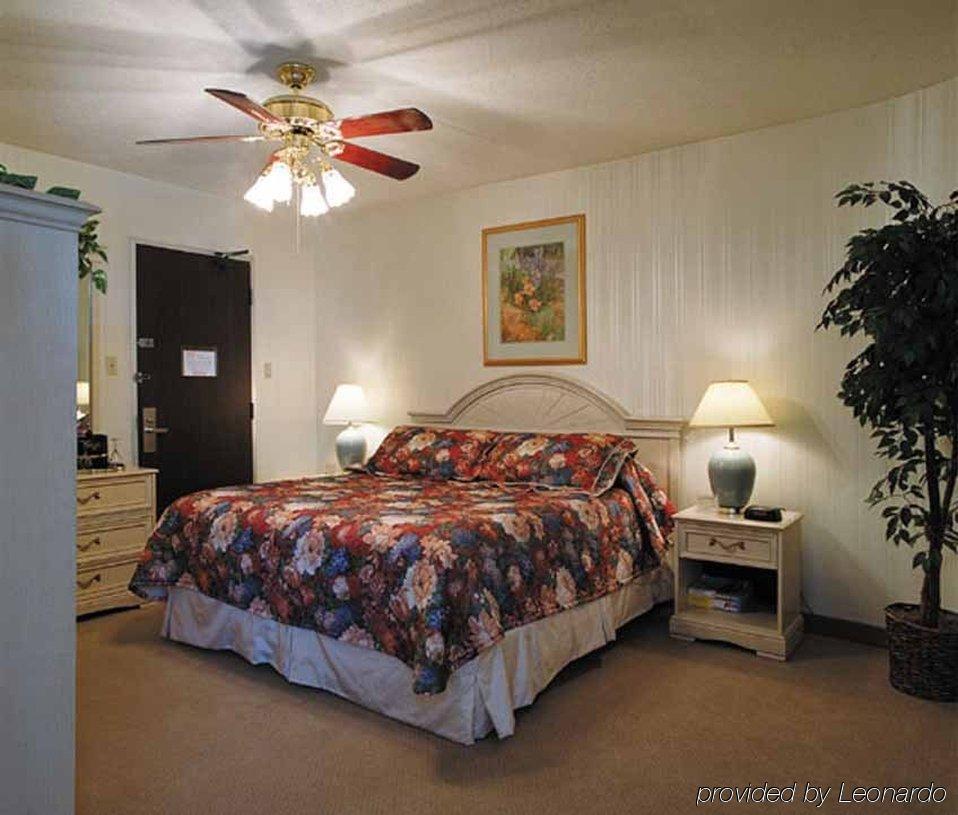 Salt Plaza Surestay Collection By Western Hotel