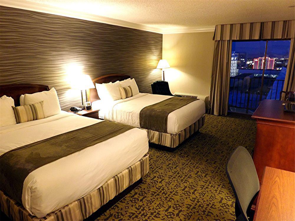 Salt Plaza Surestay Collection By Western Hotel